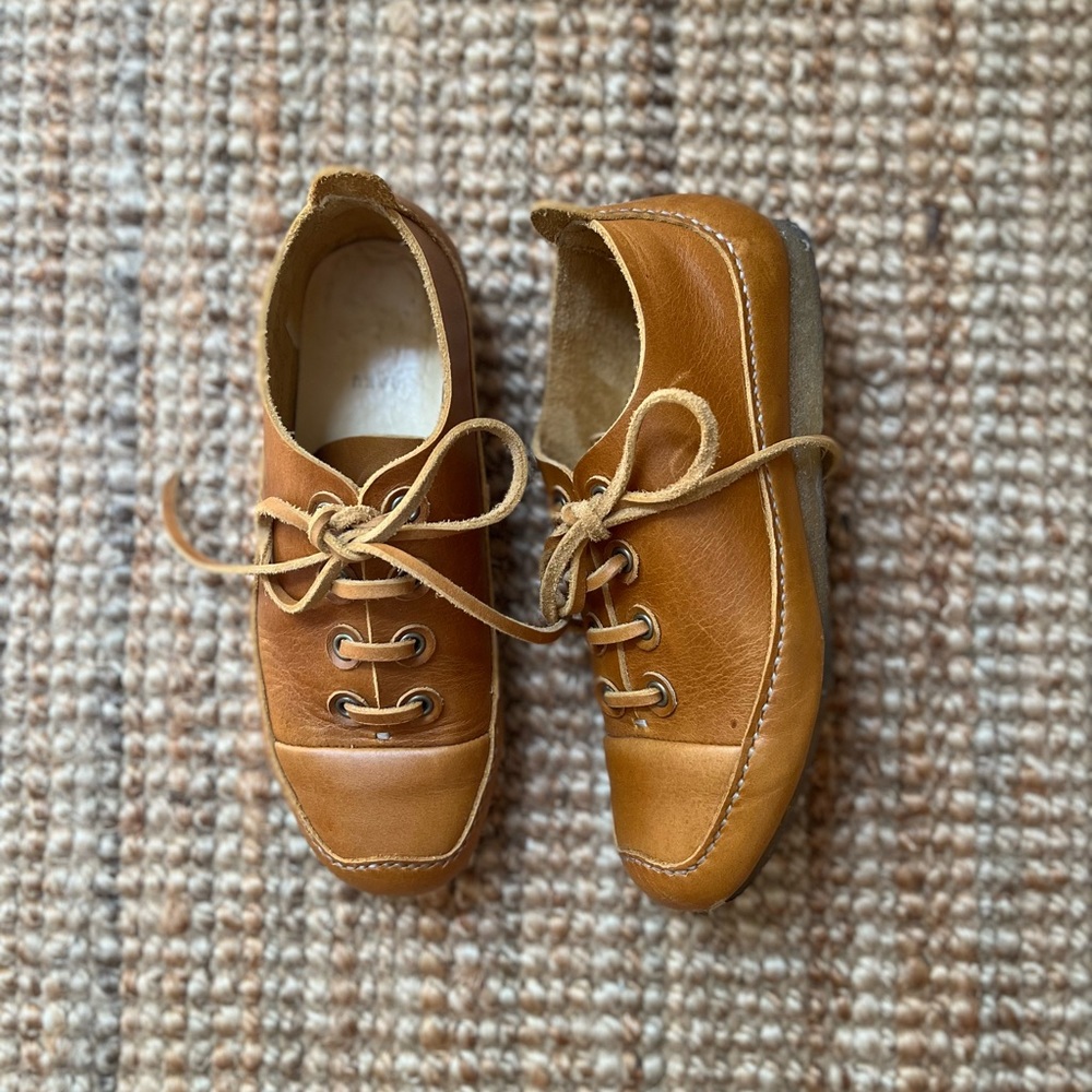Women's Tan Leather Sneakers